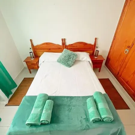 Oceano Azul Luminoso 50 Metros Del Mar En Centro *