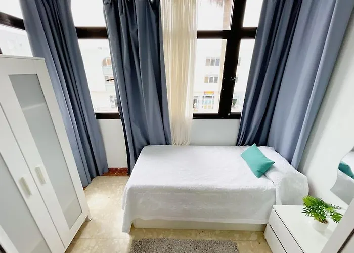 Oceano Azul Luminoso 50 Metros Del Mar En Centro كوراليهو