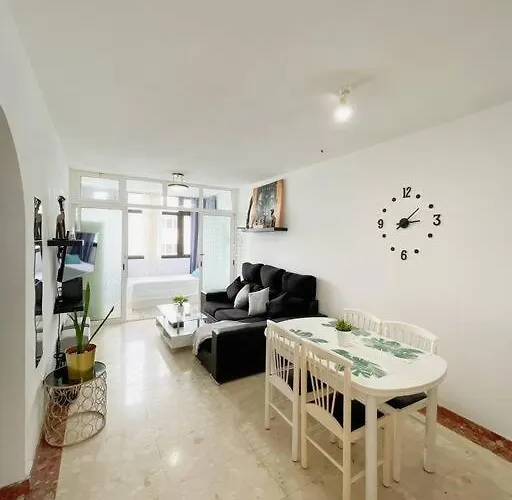 Oceano Azul Luminoso 50 Metros Del Mar En Centro * كوراليهو